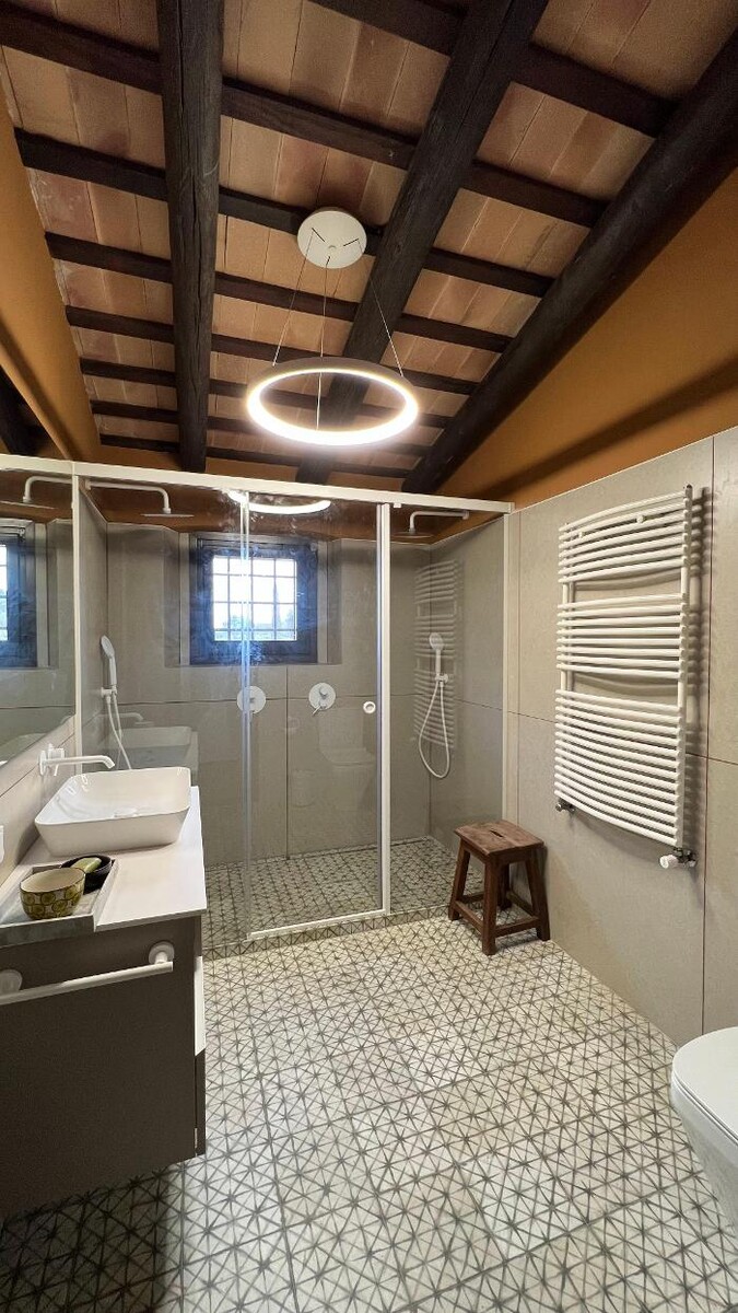 Images Artefactum Studio.