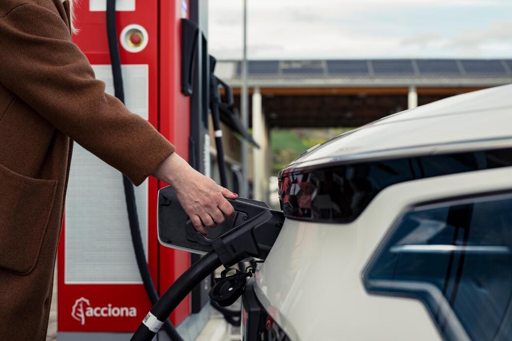 Images ACCIONA Charging Station