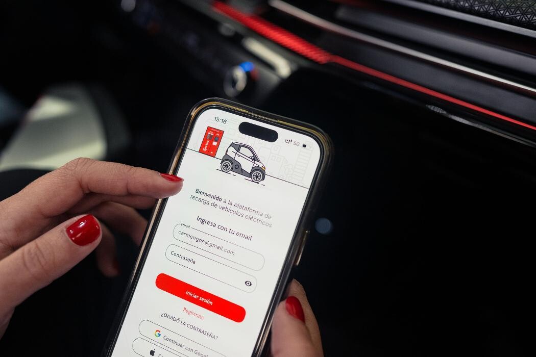 Images ACCIONA Charging Station