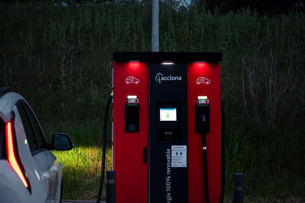 Images ACCIONA Charging Station