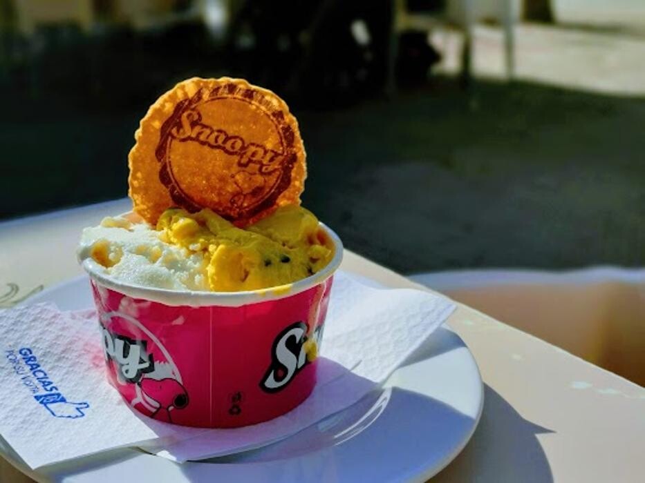 Images Heladería Crepería Snoopy ZigZag