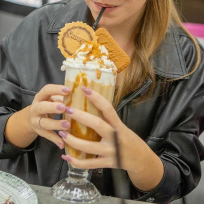 Images Heladería Crepería Snoopy ZigZag