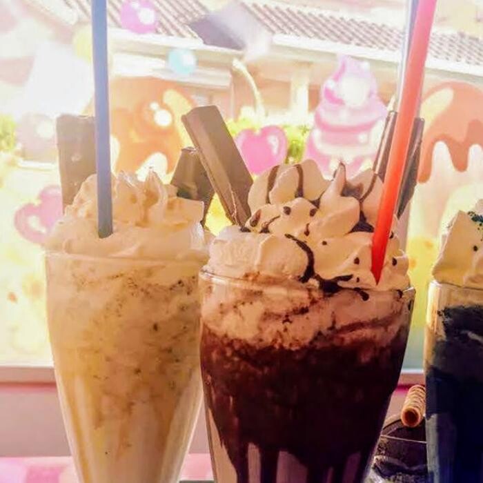 Images Heladería Crepería Snoopy ZigZag