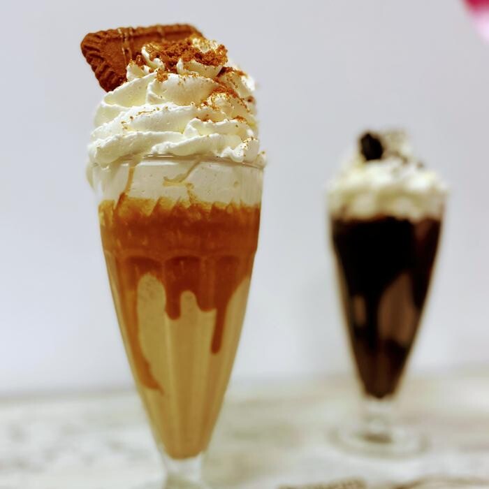 Images Heladería Crepería Snoopy ZigZag