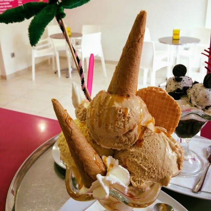 Images Heladería Crepería Snoopy ZigZag