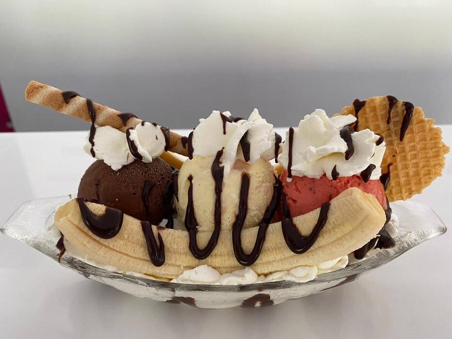 Images Heladería Crepería Snoopy ZigZag