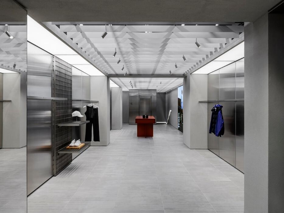 Images On Store Madrid Serrano