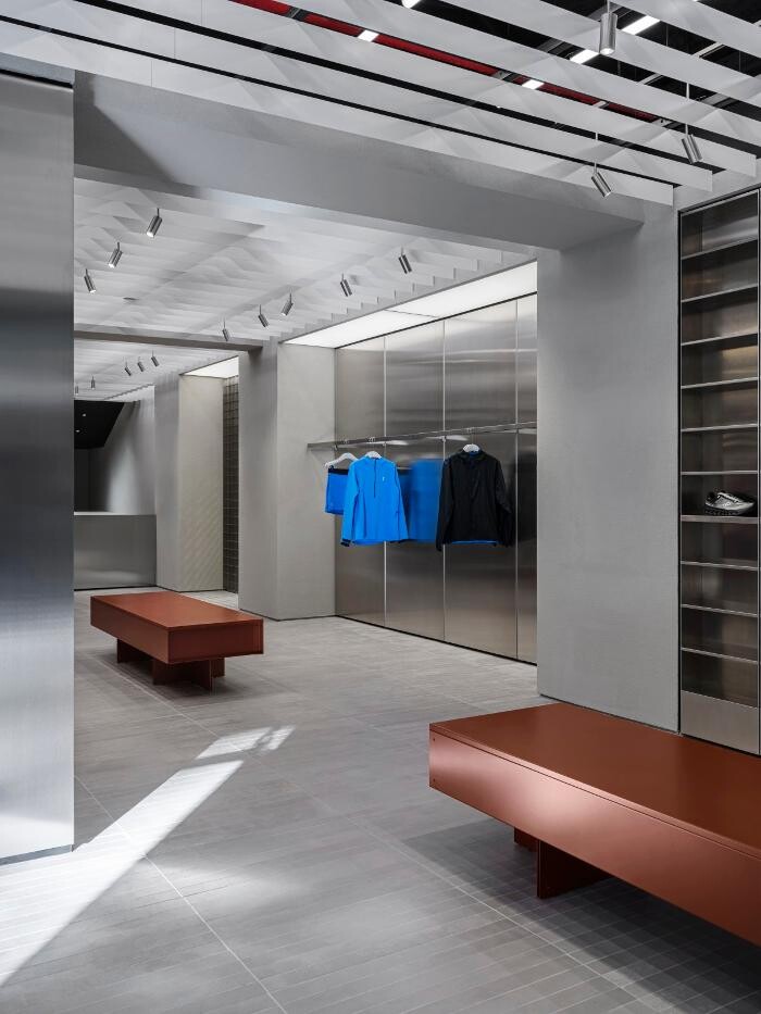 Images On Store Madrid Serrano