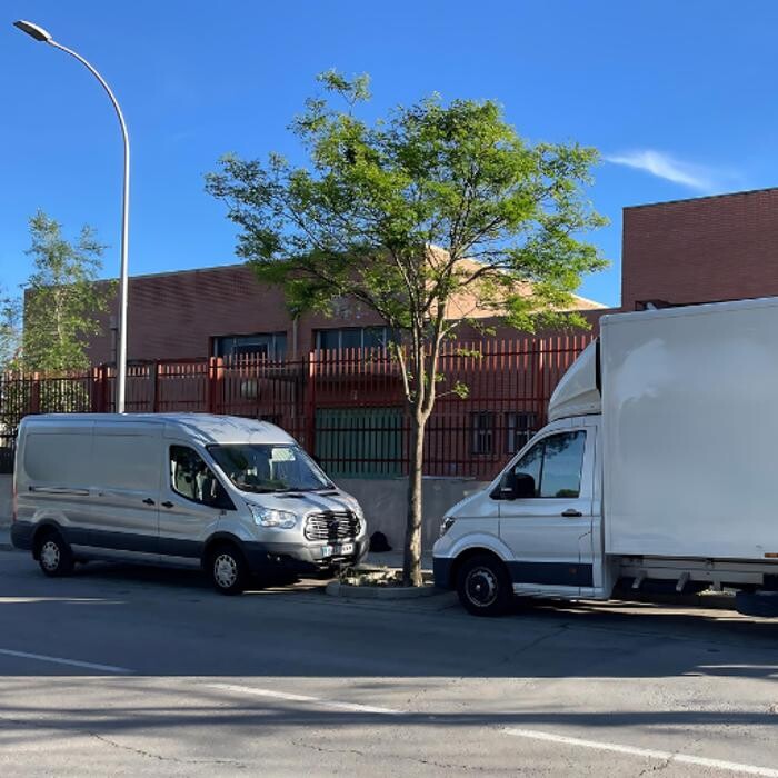 Images Portes baratos en Madrid | Alquilafurgo