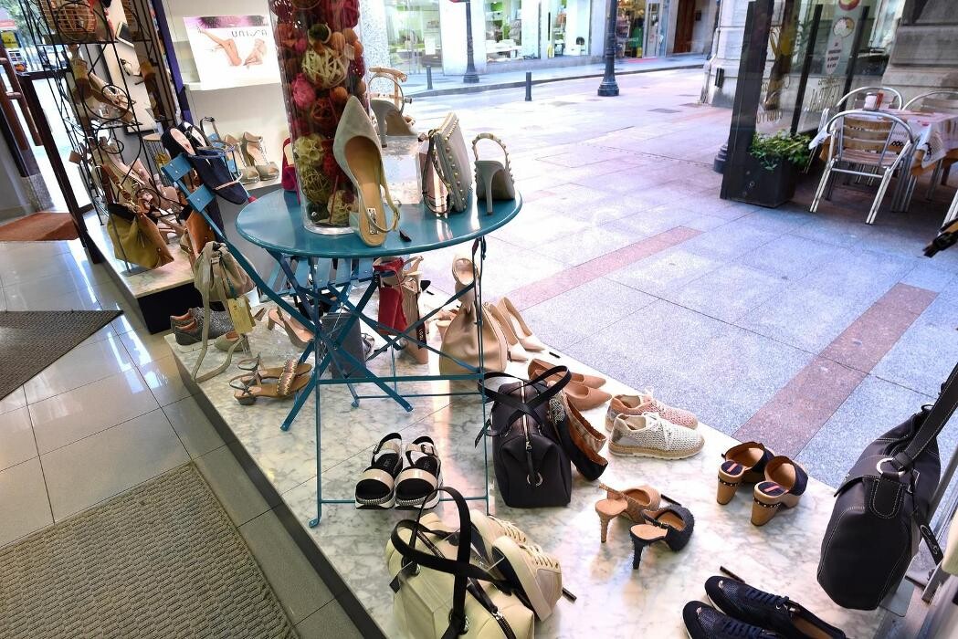 Images Calzados Prietos