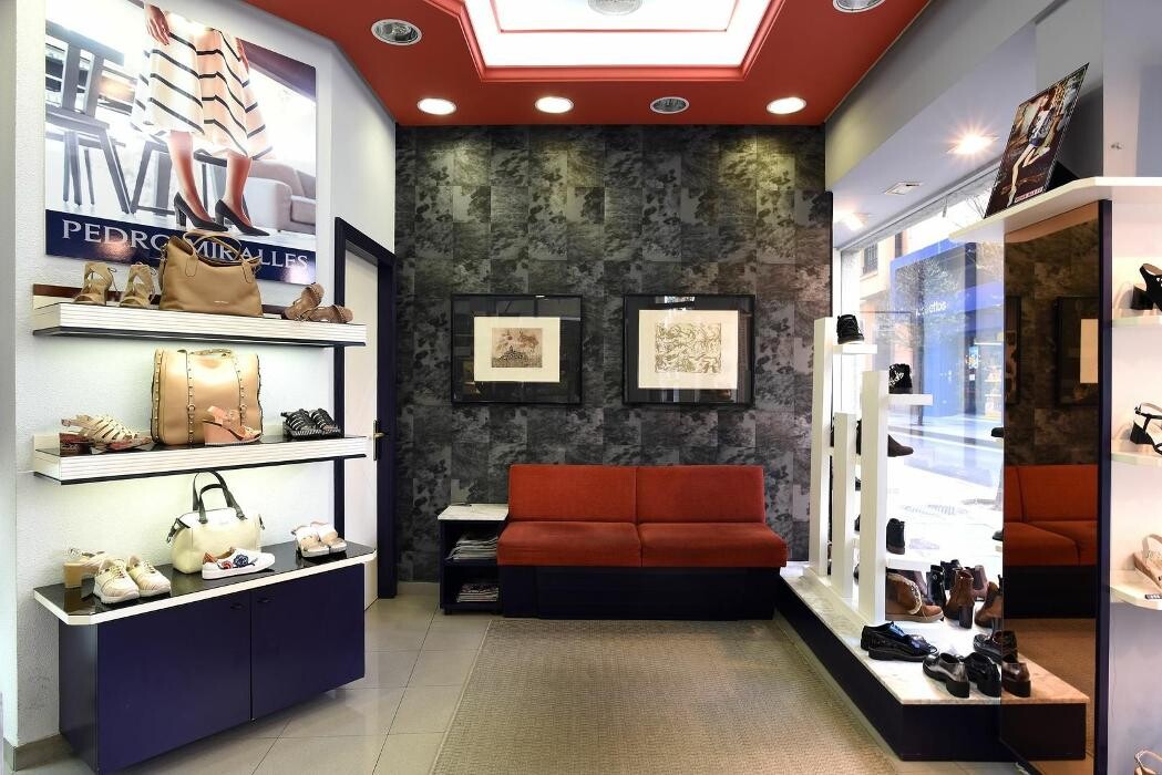 Images Calzados Prietos