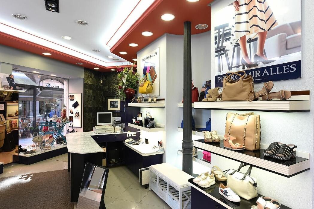 Images Calzados Prietos