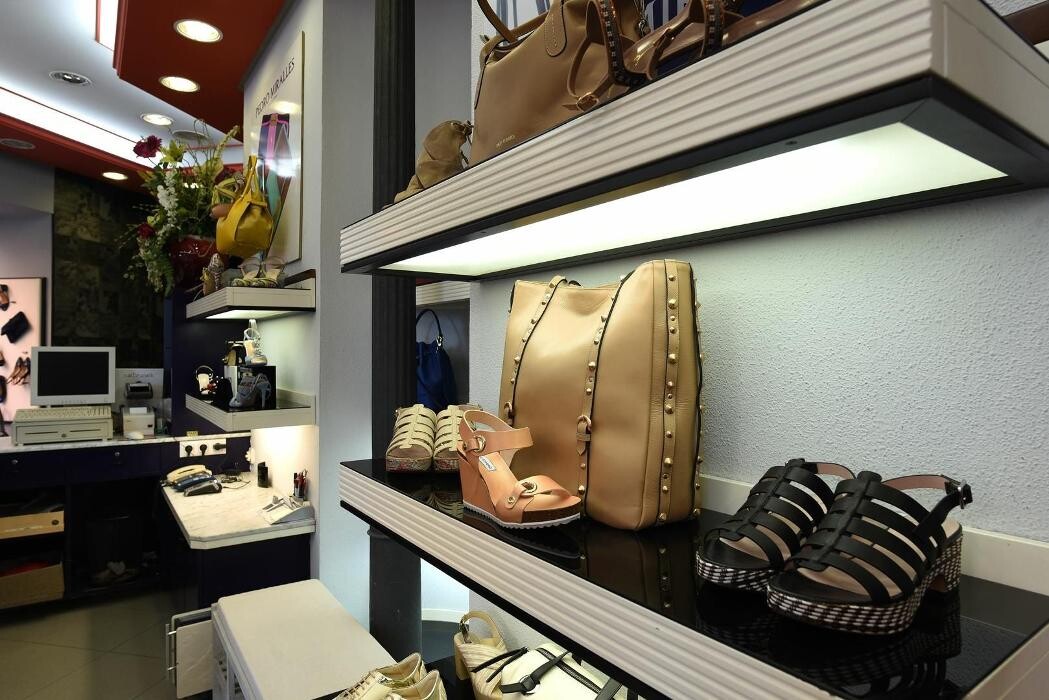 Images Calzados Prietos