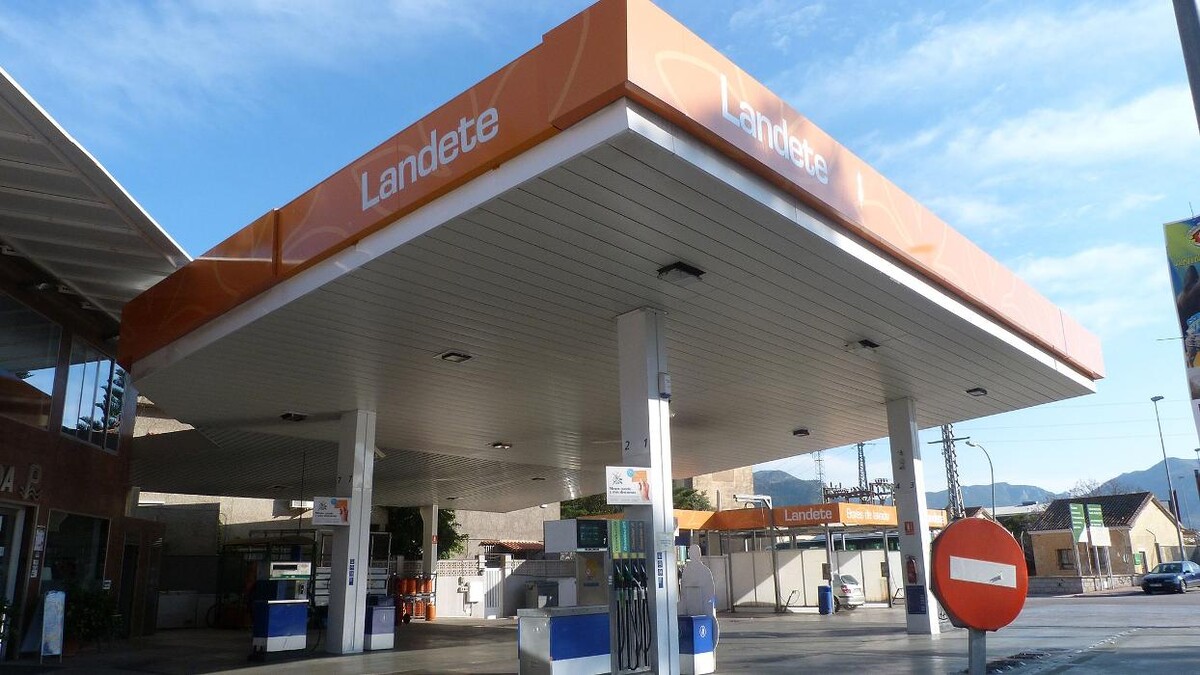 Images Gasolinera Landete