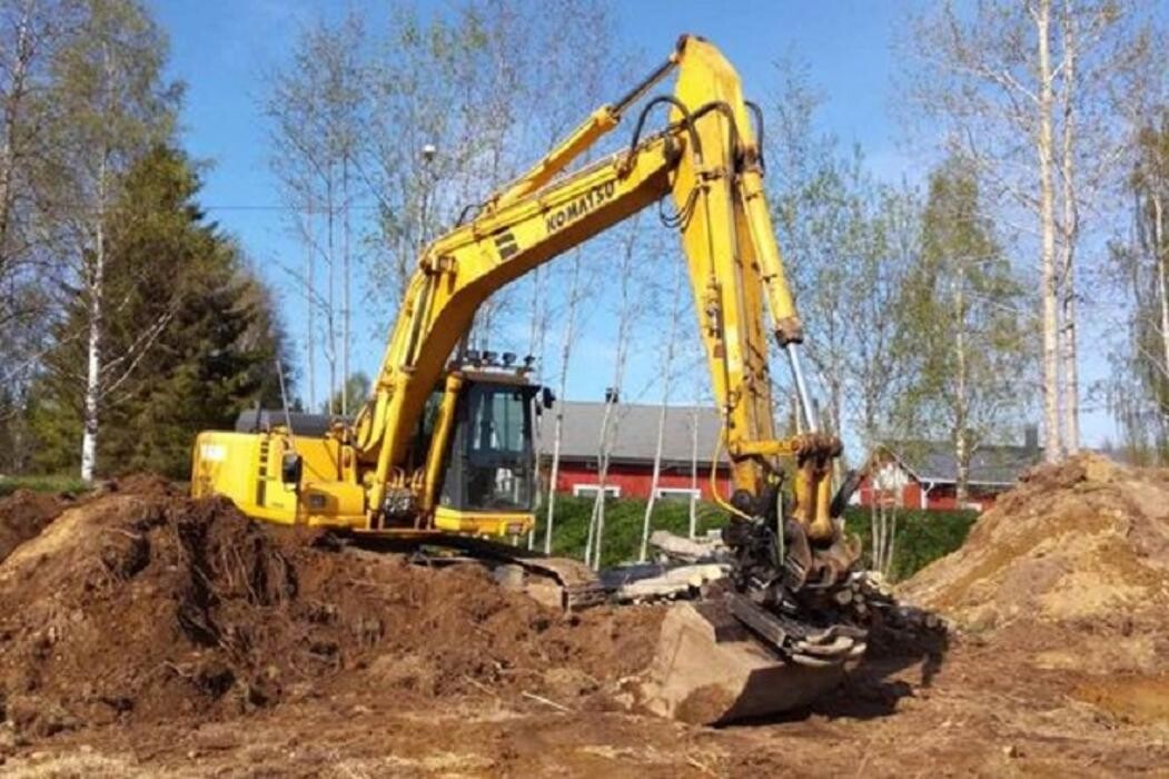 Images Koneurakointi M. Tissari / Autohuolto Tissari