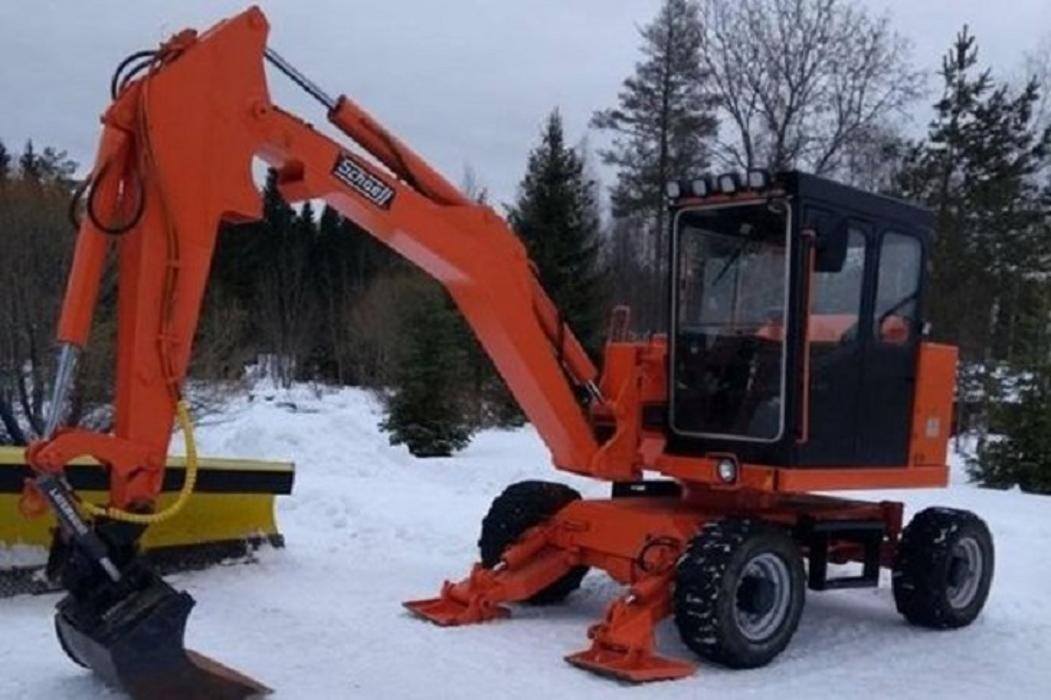 Images Koneurakointi M. Tissari / Autohuolto Tissari