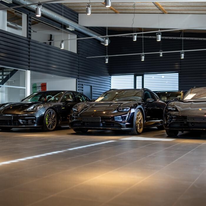 Images Porsche Center Helsinki