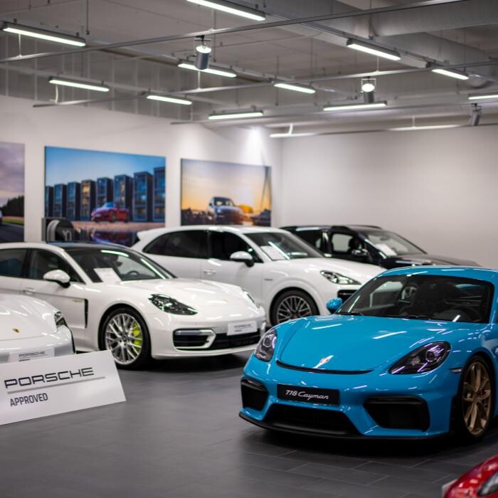 Images Porsche Center Tampere