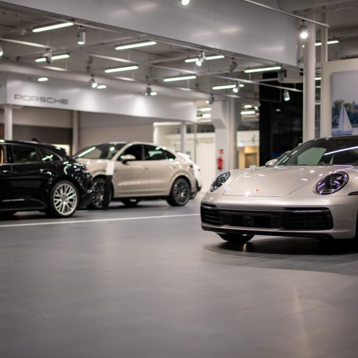 Images Porsche Center Tampere