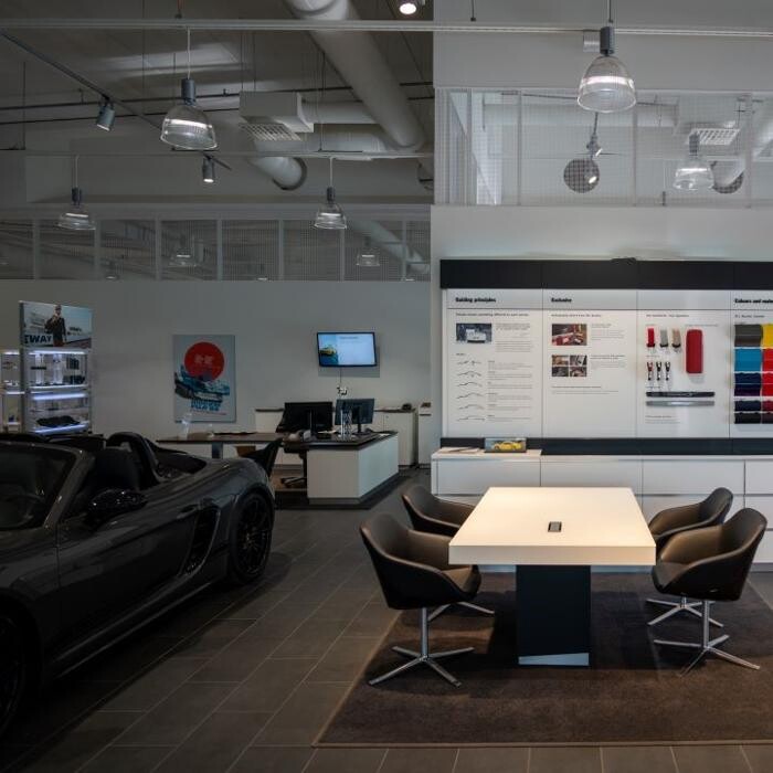 Images Porsche Center Turku
