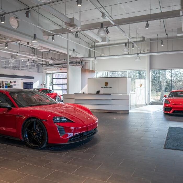 Images Porsche Center Turku