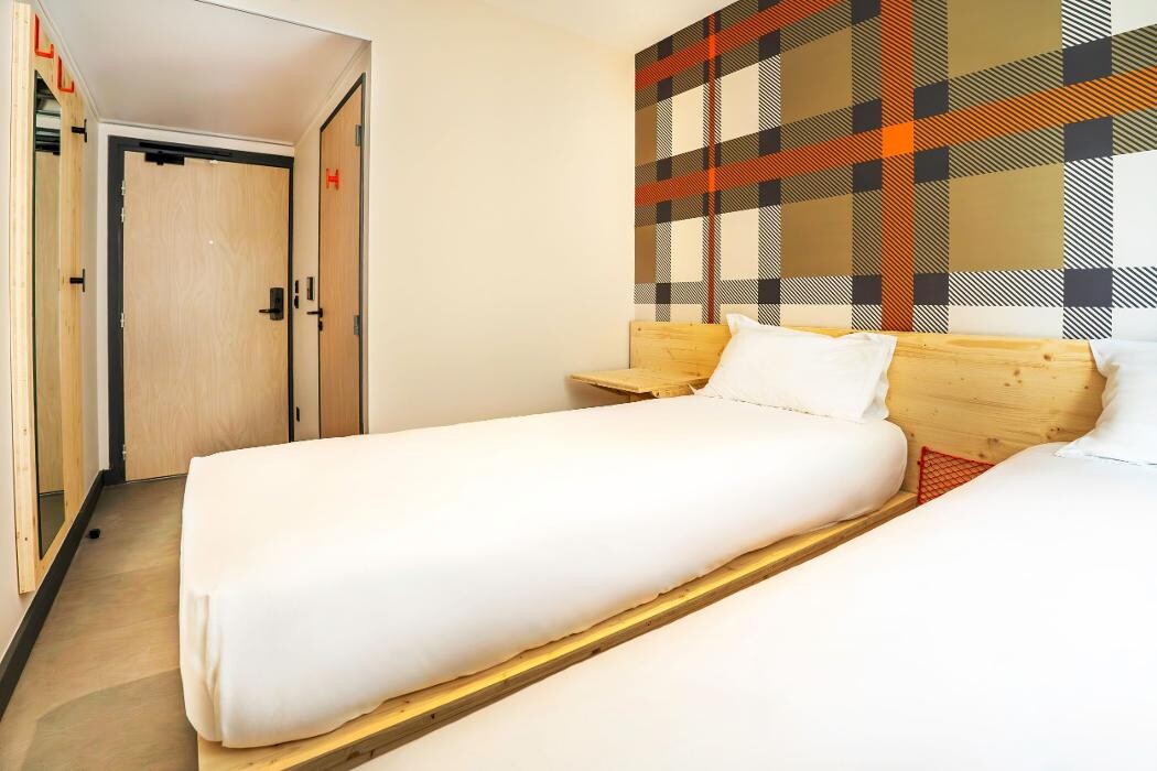 Images easyHotel Marseille Euromed