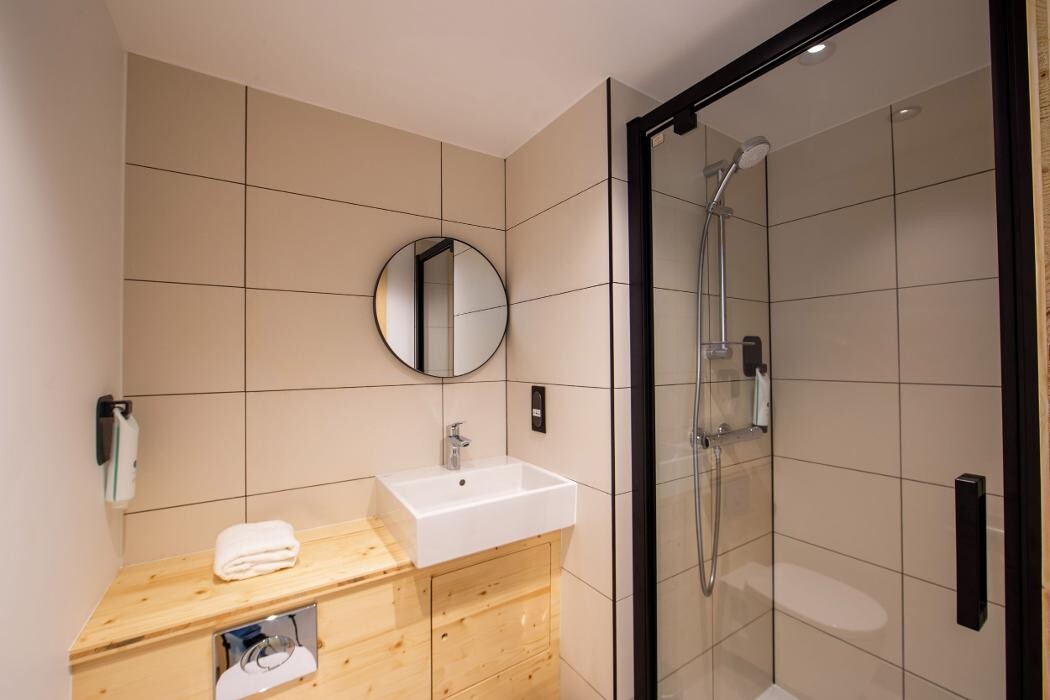 Images easyHotel Marseille Euromed