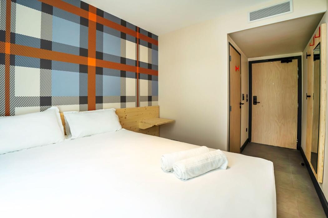 Images easyHotel Marseille Euromed