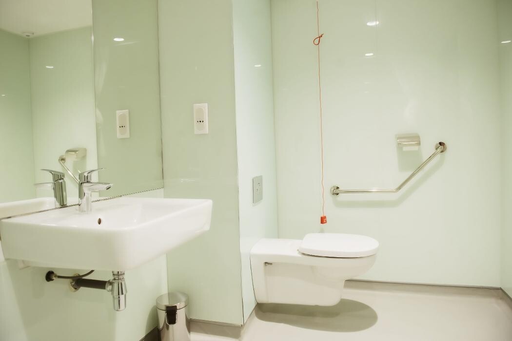 Images easyHotel Marseille Euromed