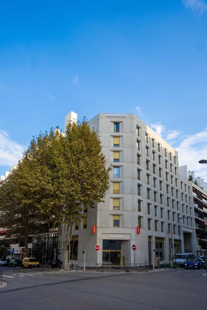 Images easyHotel Marseille Euromed