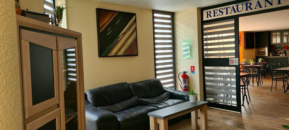 Images Hôtel L'Etoile Aéroport - A61