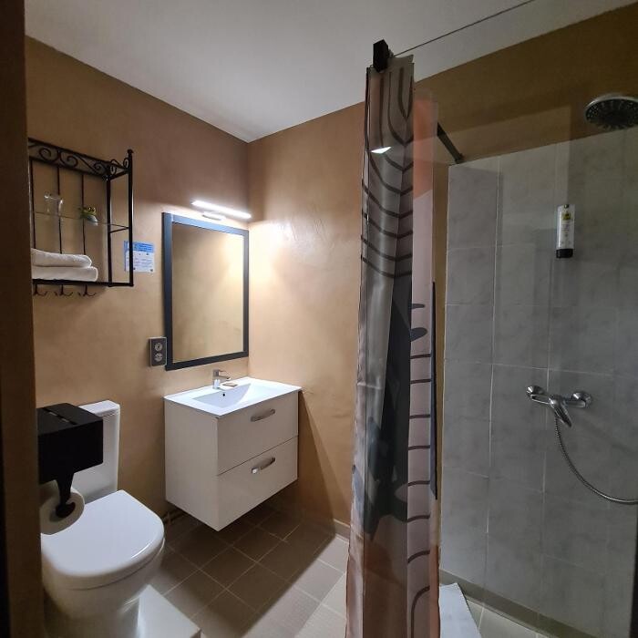 Images Hôtel L'Etoile Aéroport - A61