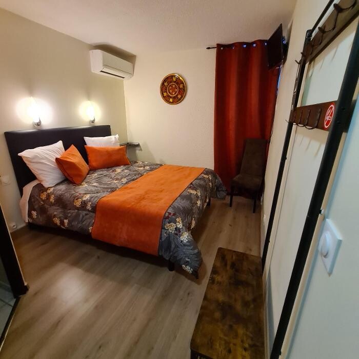 Images Hôtel L'Etoile Aéroport - A61