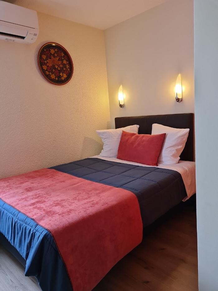 Images Hôtel L'Etoile Aéroport - A61