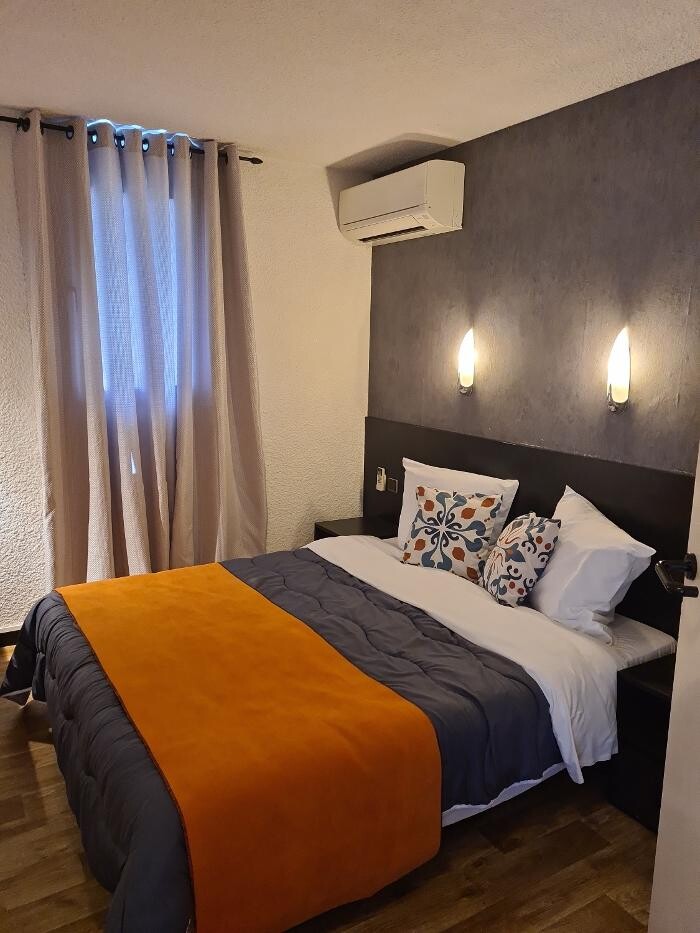 Images Hôtel L'Etoile Aéroport - A61