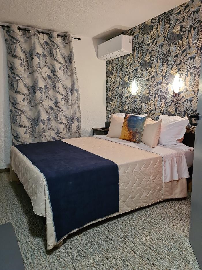 Images Hôtel L'Etoile Aéroport - A61