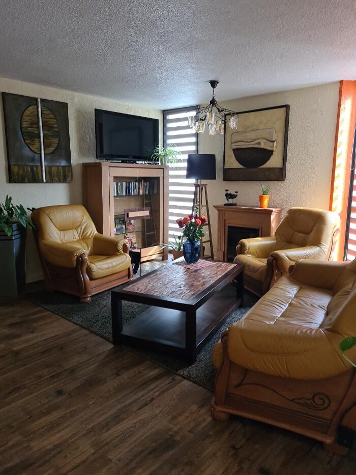 Images Hôtel L'Etoile Aéroport - A61