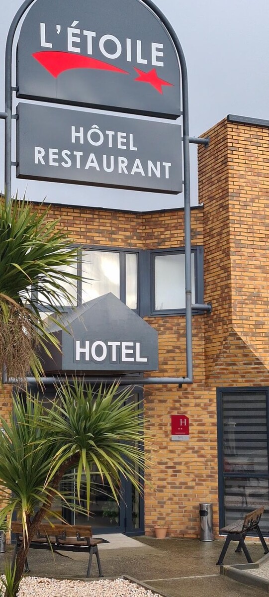 Images Hôtel L'Etoile Aéroport - A61