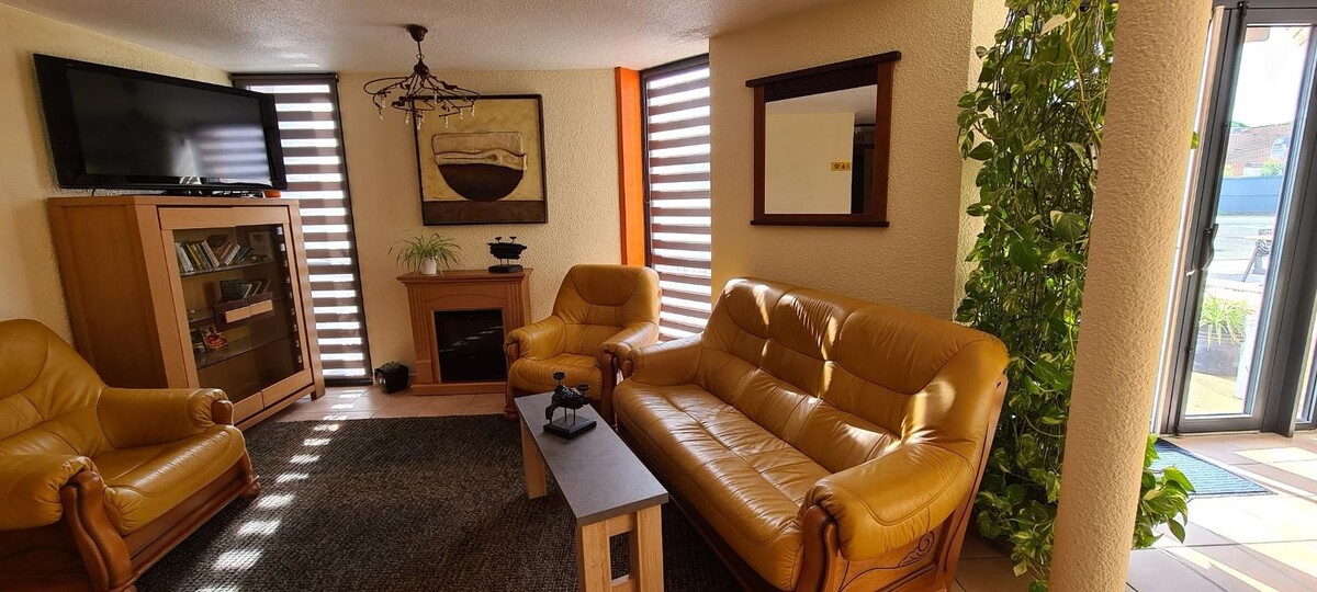 Images Hôtel L'Etoile Aéroport - A61