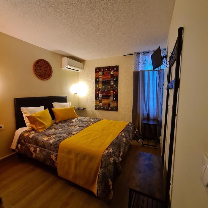 Images Hôtel L'Etoile Aéroport - A61