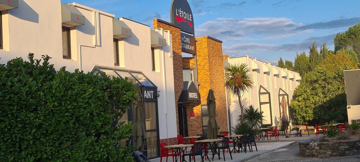 Images Hôtel L'Etoile Aéroport - A61