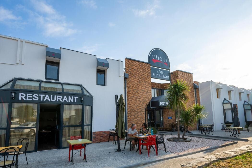 Images Hôtel L'Etoile Aéroport - A61