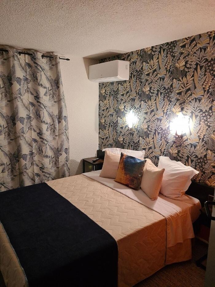 Images Hôtel L'Etoile Aéroport - A61