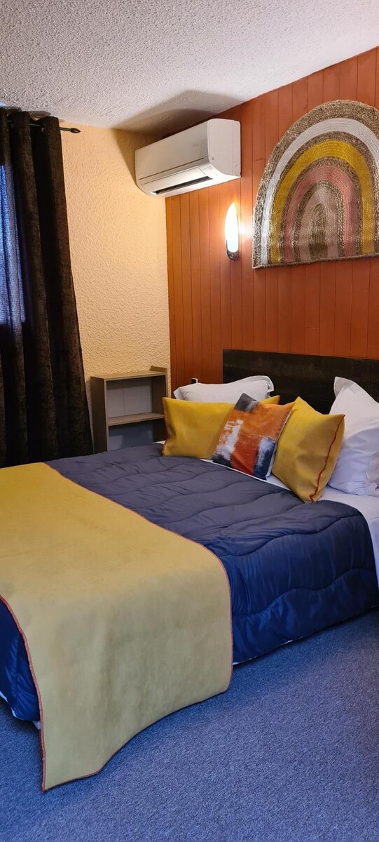 Images Hôtel L'Etoile Aéroport - A61