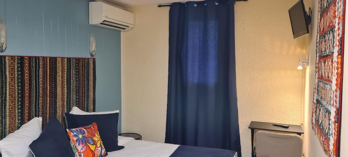 Images Hôtel L'Etoile Aéroport - A61