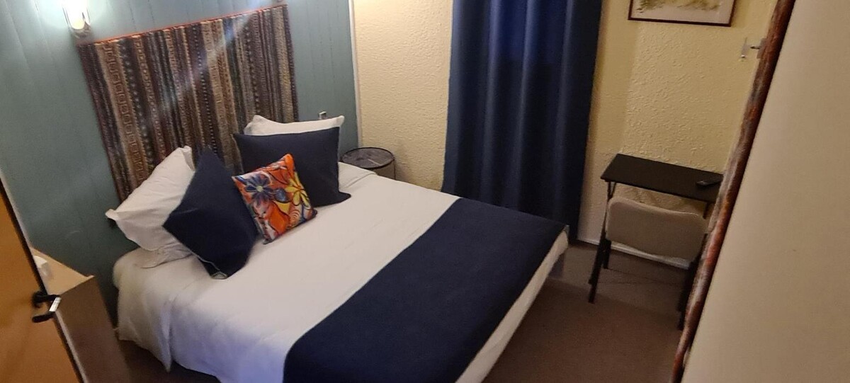 Images Hôtel L'Etoile Aéroport - A61