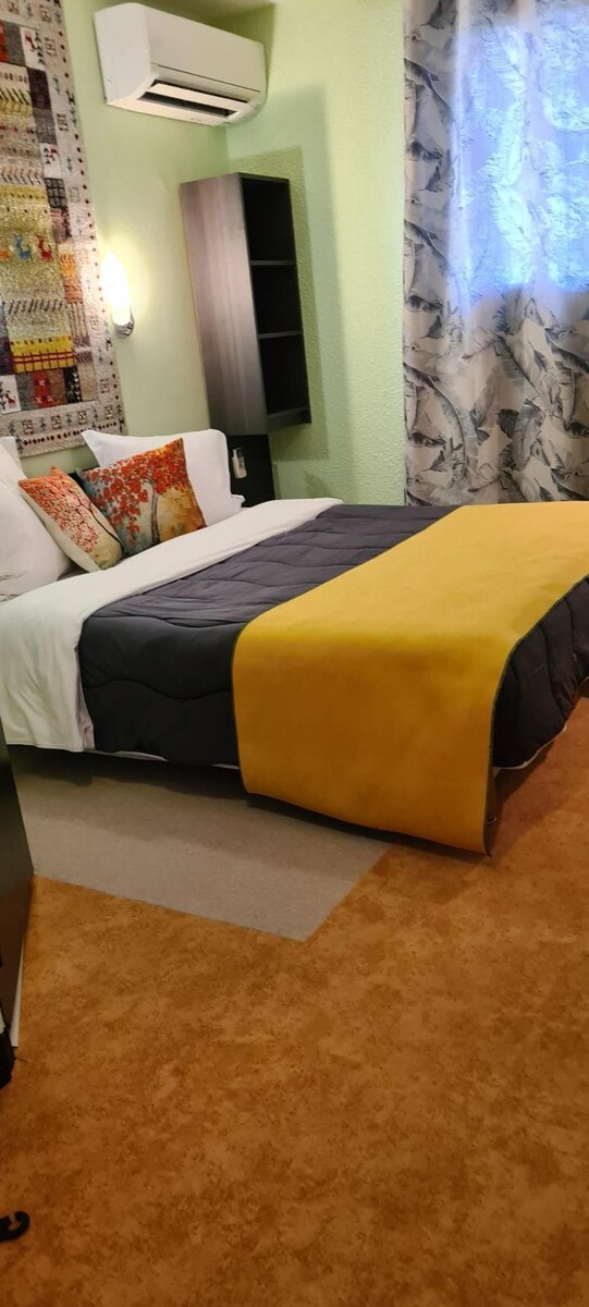 Images Hôtel L'Etoile Aéroport - A61