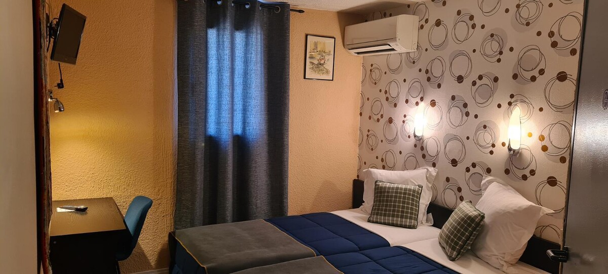 Images Hôtel L'Etoile Aéroport - A61