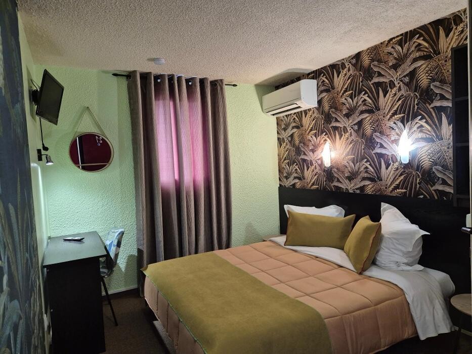 Images Hôtel L'Etoile Aéroport - A61