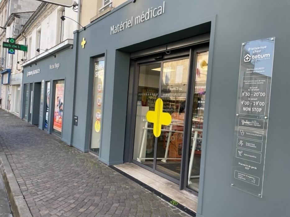 Images Pharmacie Victor Hugo - Cognac Totum